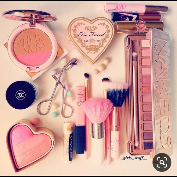 Meet your Posher, Christiana - Picture 1 of 1